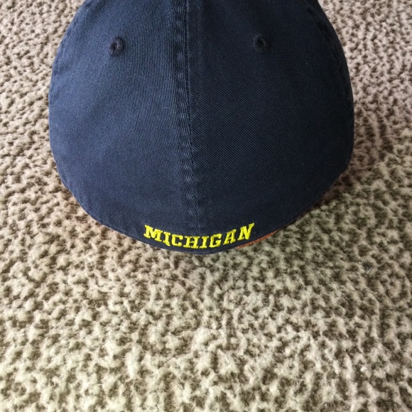 University of Michigan Wolverines Fitted Hat/Cap/Baseball Cap S/M - Picture 5 of 8